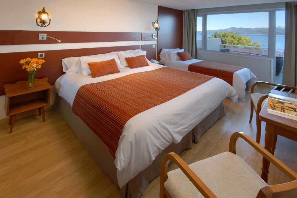Triple Room with Lake View
